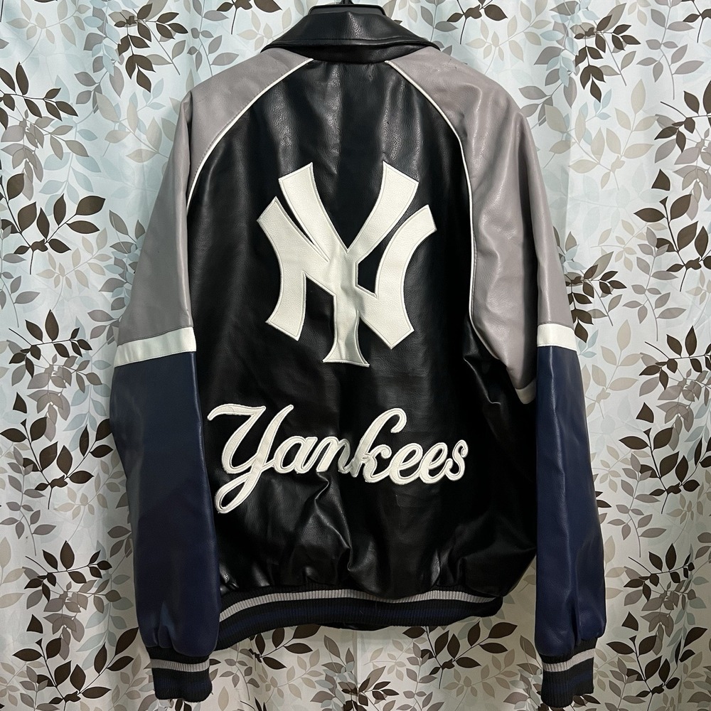 Vintage Men's XL G-III New York Yankees Synthetic Leather Bomber Style Jacket